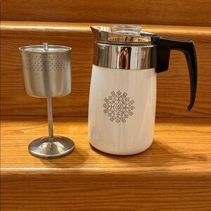 Vintage CorningWare 6 Cup Coffee Percolator w/Filter & Avocado Green Medallion